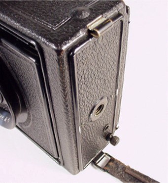 Access to Tripod Socket